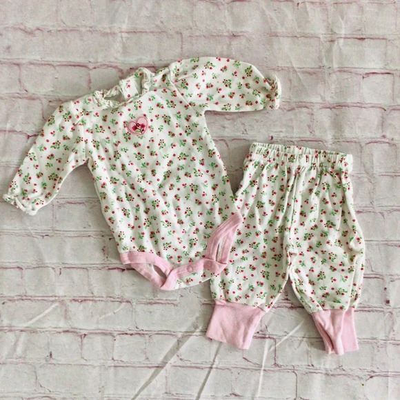 Carter’s Child of Mine Other - Carter’s Child of Mine Hearts and Flowers Cotton 2 Pc Set - Size 0-3 Months